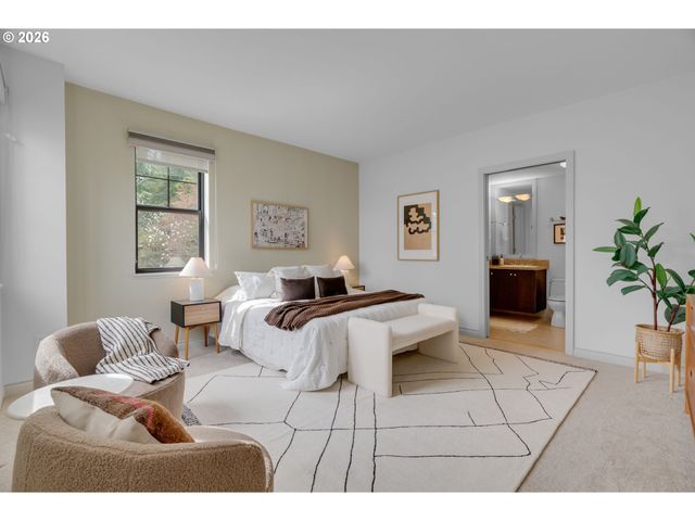 2430 Nw WESTOVER Rd 1-202, Portland, OR 97210