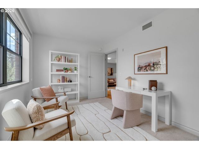 2430 Nw WESTOVER Rd 1-202, Portland, OR 97210