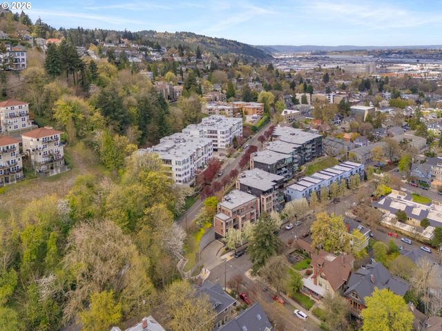 2430 Nw WESTOVER Rd 1-202, Portland, OR 97210