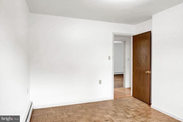 217-219 E AVE, Mount Carmel, PA 17851