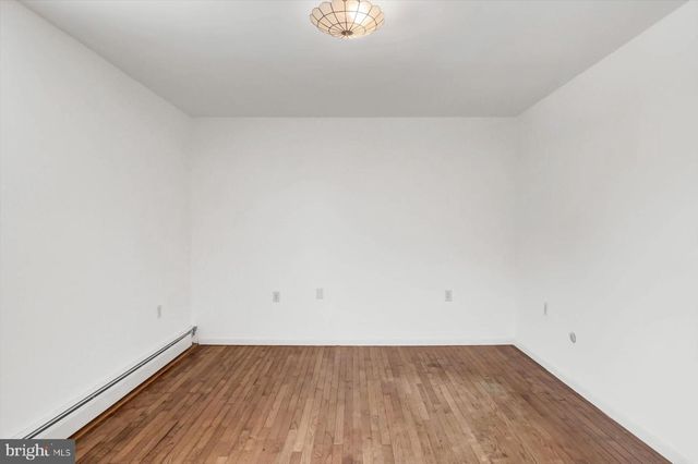 217-219 E AVE, Mount Carmel, PA 17851