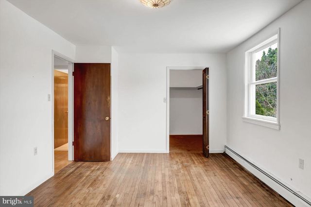217-219 E AVE, Mount Carmel, PA 17851