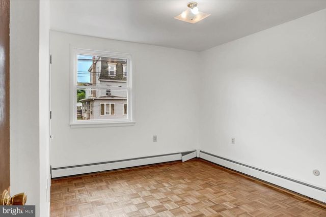 217-219 E AVE, Mount Carmel, PA 17851