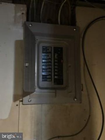 217-219 E AVE, Mount Carmel, PA 17851