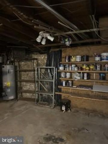 217-219 E AVE, Mount Carmel, PA 17851