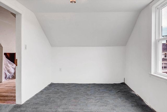 217-219 E AVE, Mount Carmel, PA 17851