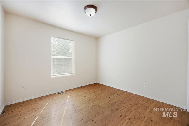 226 Teton St, Twin Falls, ID 83301