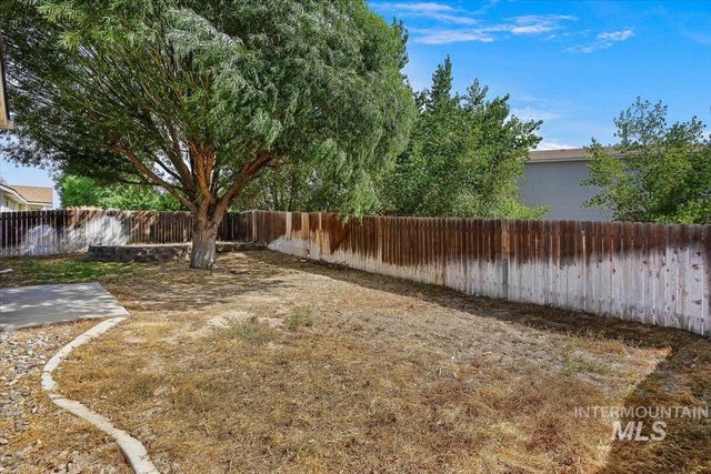 226 Teton St, Twin Falls, ID 83301
