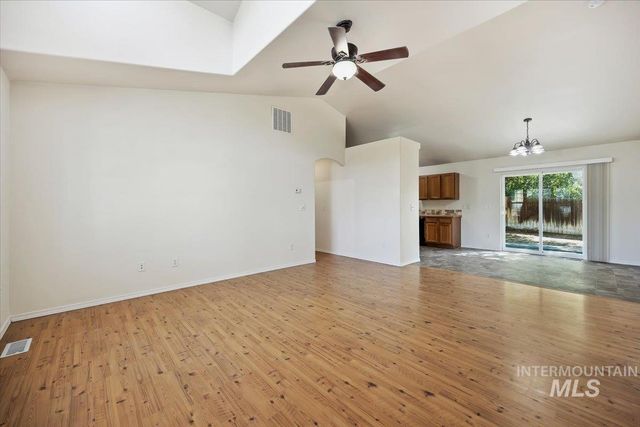 226 Teton St, Twin Falls, ID 83301