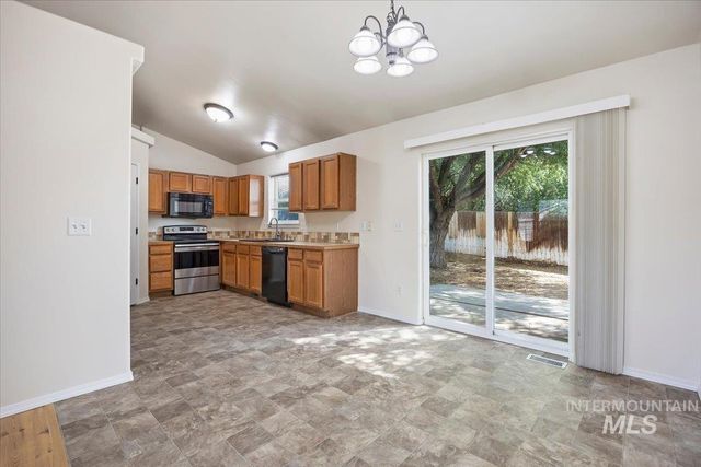 226 Teton St, Twin Falls, ID 83301