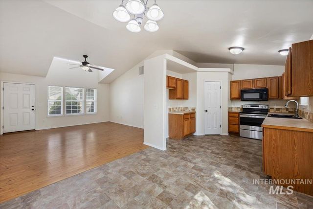 226 Teton St, Twin Falls, ID 83301