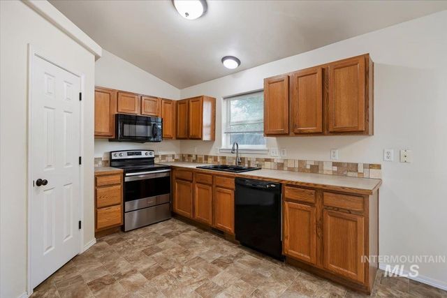 226 Teton St, Twin Falls, ID 83301