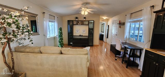 2233 E BEHREND Drive 41, Phoenix, AZ 85024