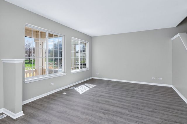 644 Lincoln Station Drive 644, Oswego, IL 60543