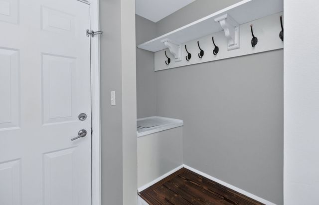 644 Lincoln Station Drive 644, Oswego, IL 60543