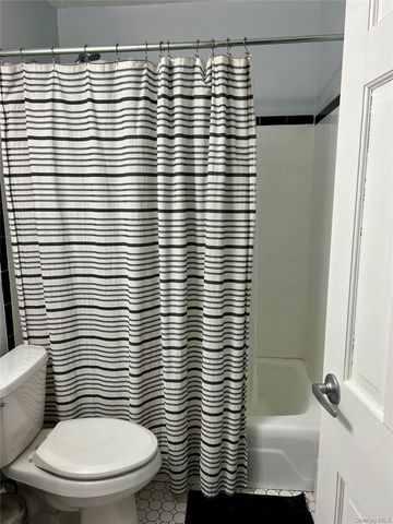 8 Colonial Road 36, Beacon, NY 12508