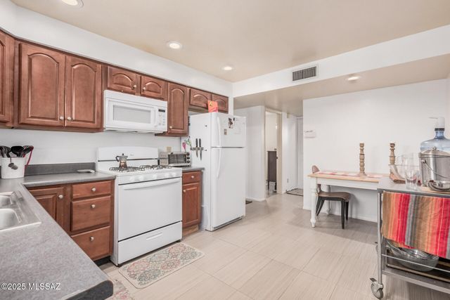 1130 E Spring Street, Tucson, AZ 85719