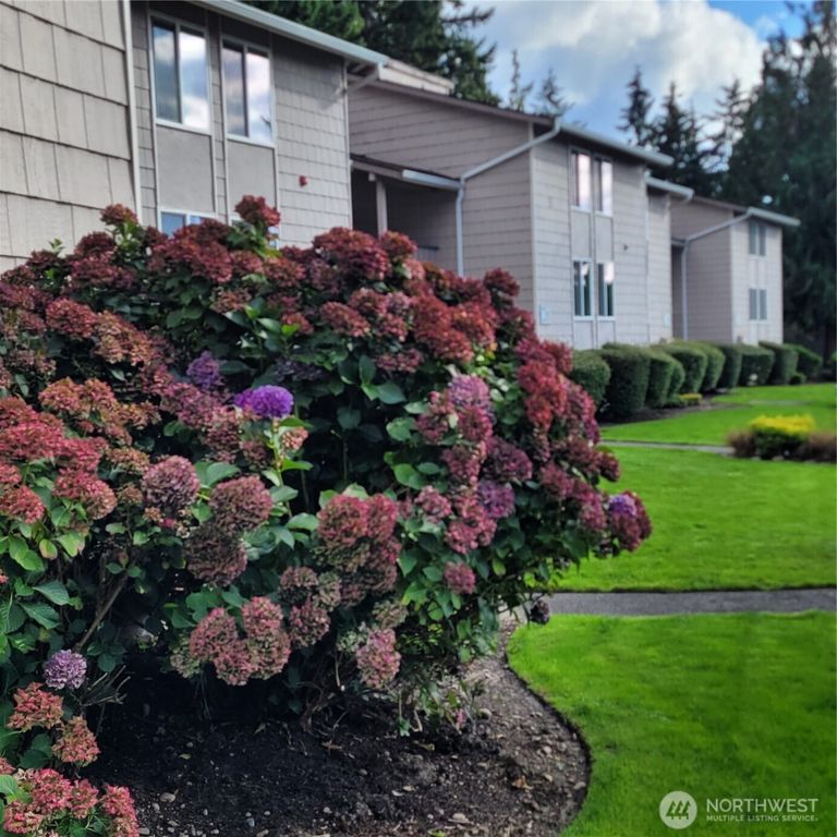 33010 17th Place S #A-108, Federal Way, WA 98003