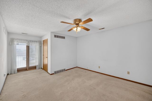 411 SE Delaware Avenue 310, Ankeny, IA 50021