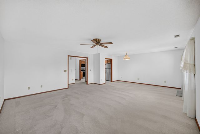 411 SE Delaware Avenue 310, Ankeny, IA 50021