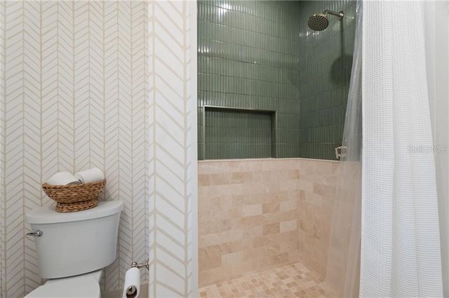 4120 INDIAN RIVER DRIVE E, Vero Beach, FL 32963