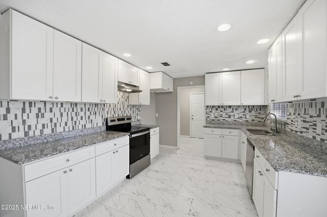 752 ASHWOOD Street, Orange Park, FL 32065