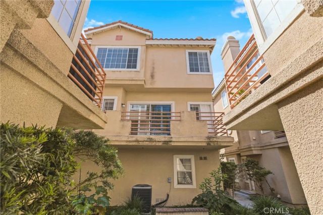 14075 Lemoli, Hawthorne, CA 90250