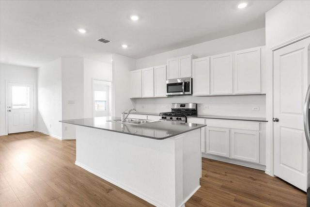 363 Avre LOOP, Kyle, TX 78640