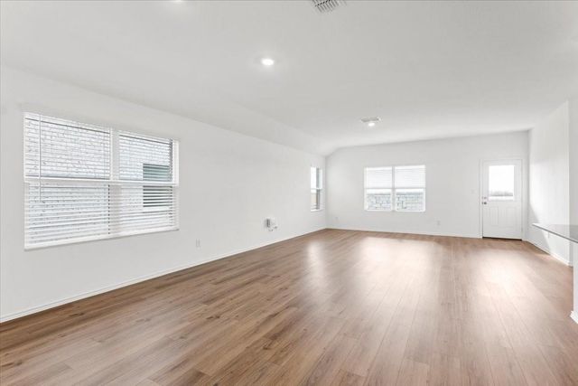 363 Avre LOOP, Kyle, TX 78640