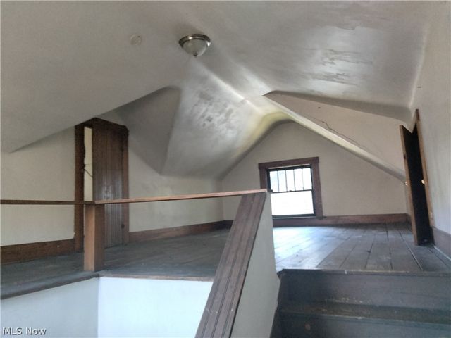 949 W Exchange Street, Akron, OH 44302