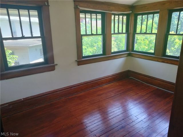 949 W Exchange Street, Akron, OH 44302
