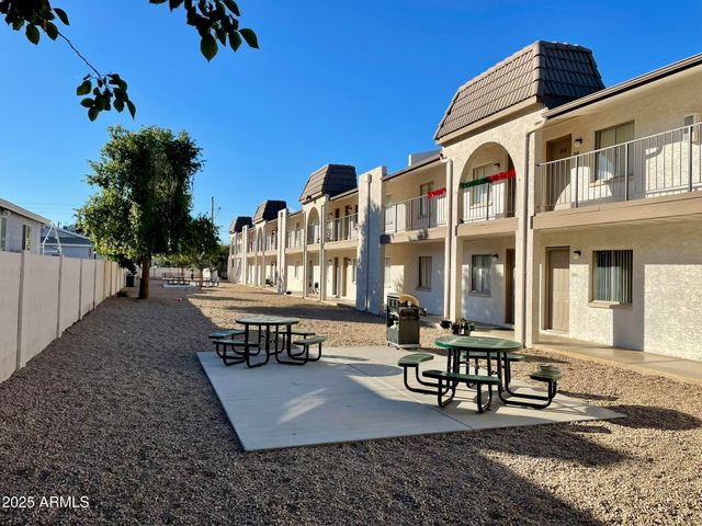 1222 E Mountain View Road 108, Phoenix, AZ 85020