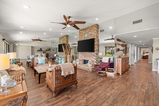 13 Camisa Lane, Palm Desert, CA 92260