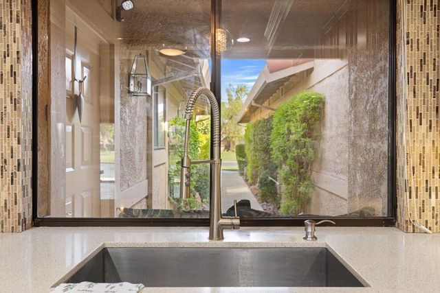 13 Camisa Lane, Palm Desert, CA 92260
