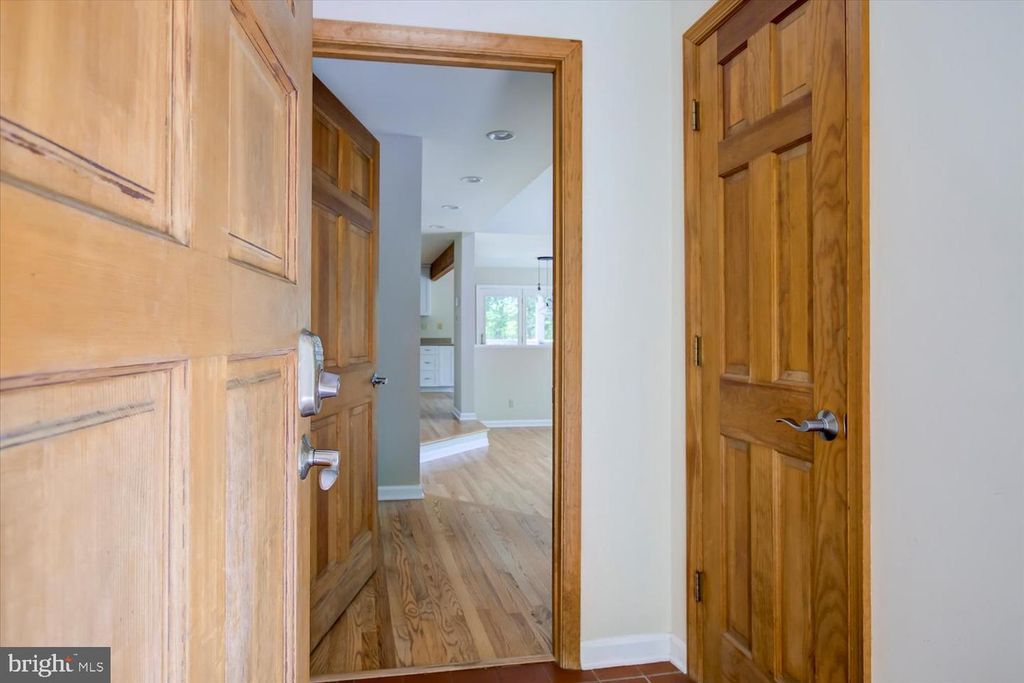 34942 CHARLES TOWN PIKE, Hillsboro, VA 20132