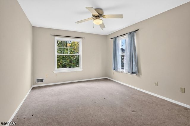 97 Bonney Ct, Bridgewater Twp., NJ 08807