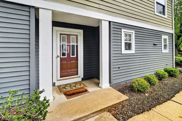 97 Bonney Ct, Bridgewater Twp., NJ 08807