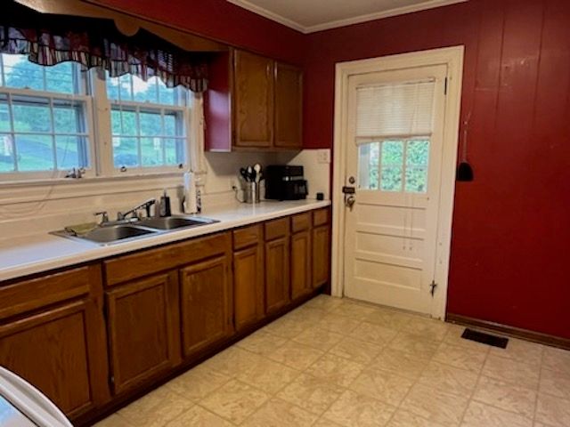 2507 Poinsett Highway, Greenville, SC 29609