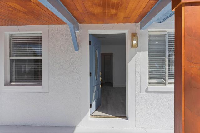 9315 N 16TH STREET, Tampa, FL 33612