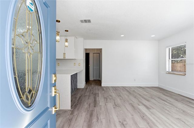 9315 N 16TH STREET, Tampa, FL 33612