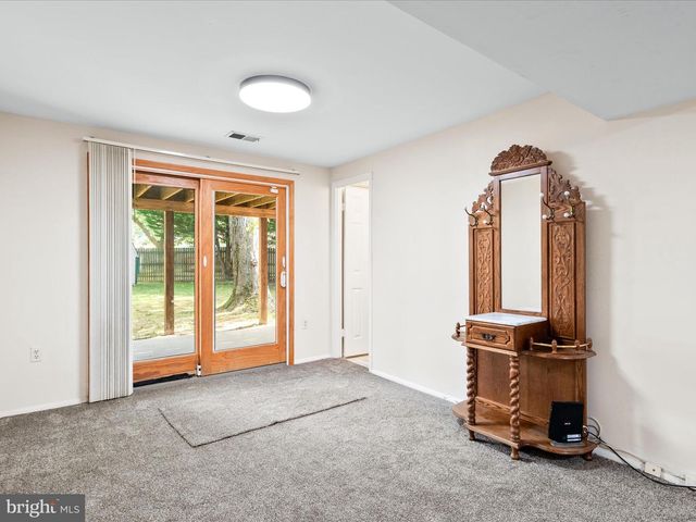1729 LINKWOOD LN, Crofton, MD 21114