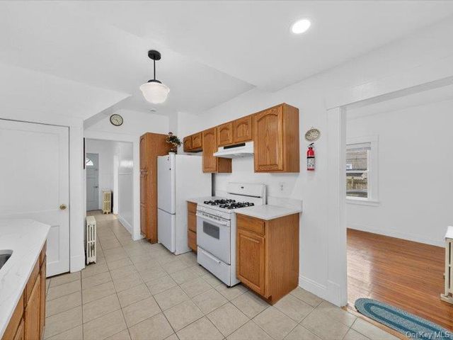 85 Henry Avenue, Newburgh, NY 12550