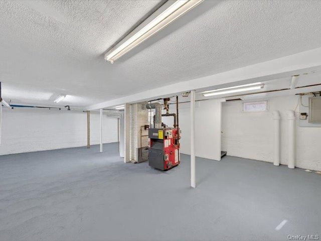 85 Henry Avenue, Newburgh, NY 12550