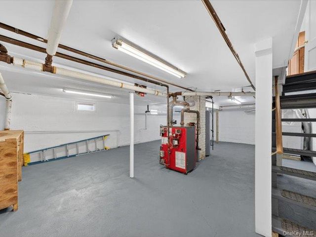 85 Henry Avenue, Newburgh, NY 12550