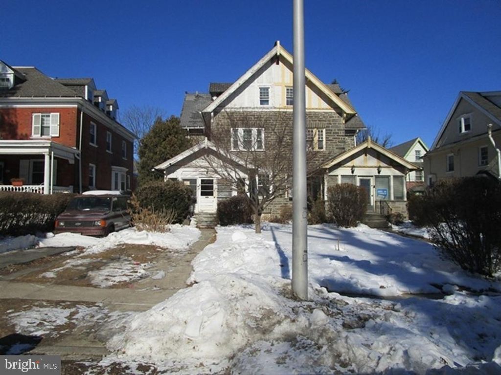 6307 SHERWOOD RD, Philadelphia, PA 19151