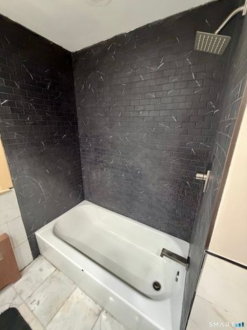 40 Nepaug Street, Hartford, CT 06106