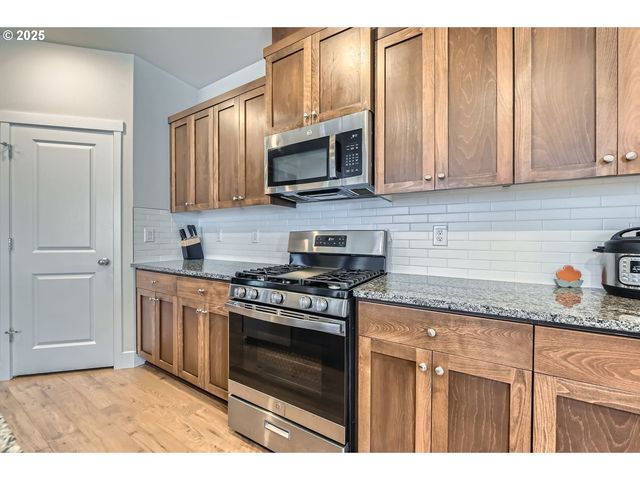 6914 Ne 16TH Ave, Vancouver, WA 98660