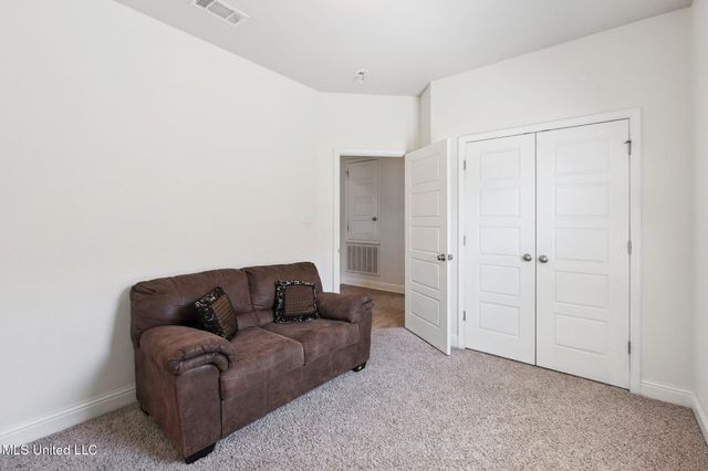 6678 Sugarcane Circle, Ocean Springs, MS 39564
