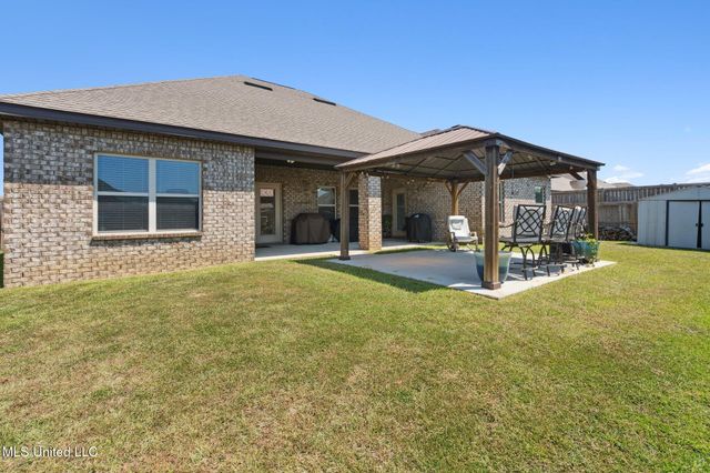 6678 Sugarcane Circle, Ocean Springs, MS 39564