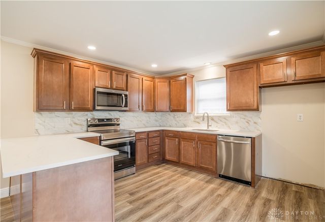 722 Little John Court, Miamisburg, OH 45342